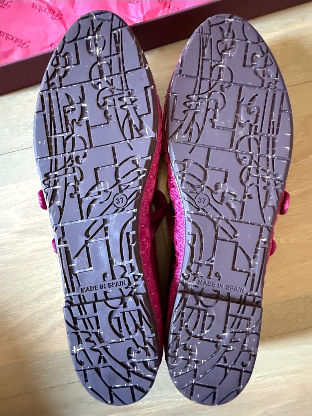 Flabelus Claire Women's Double-Strap Velvet Mary Janes in Burgundy NWT - Picture 3 of 6
